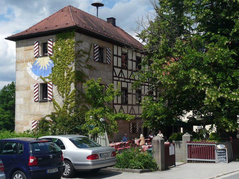 Blick auf das Gasthaus in Nuschelberg