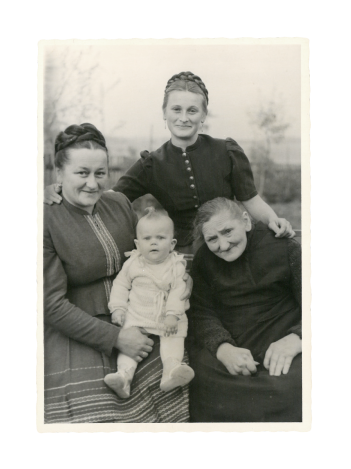 Generationenbild der Familie von Nanette (oben rechts)